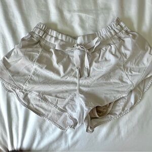 Lululemon White Hitty Hot Shorts 2.5” Lowrise
